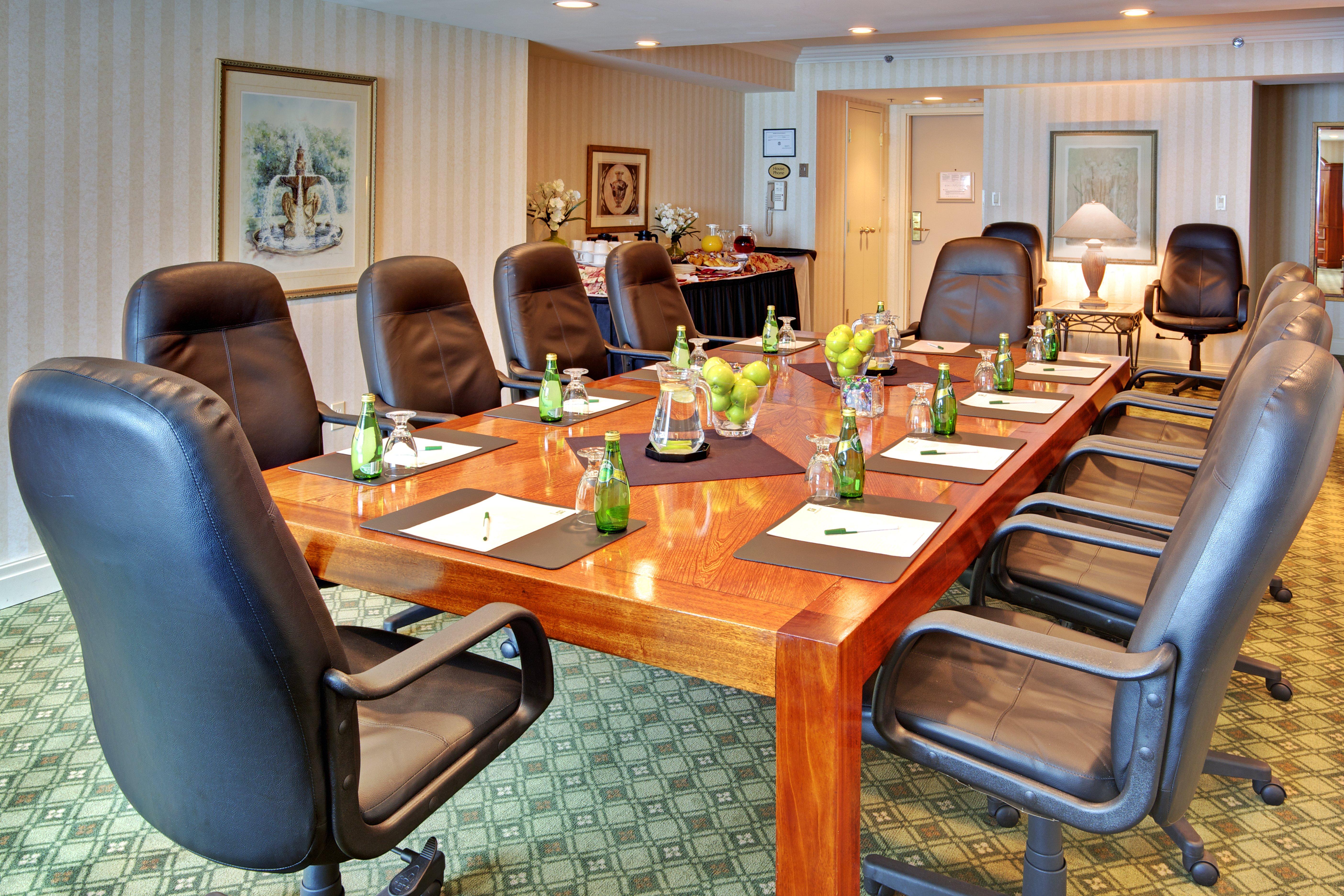 Holiday Inn & Suites Oakville At Bronte By Ihg Dış mekan fotoğraf